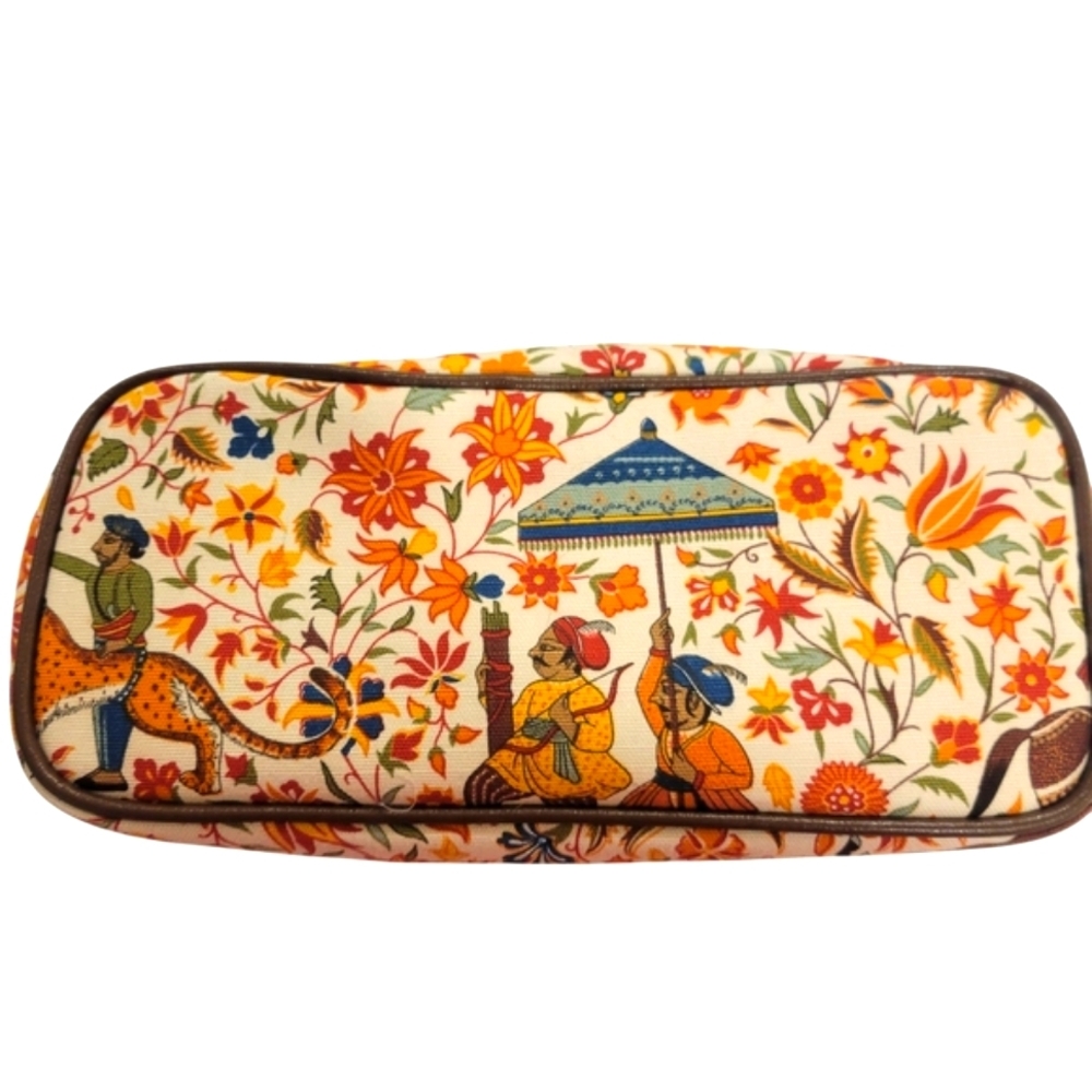 Floral Cosmetic Bag with Multicolor Design - Picture 5 of 5